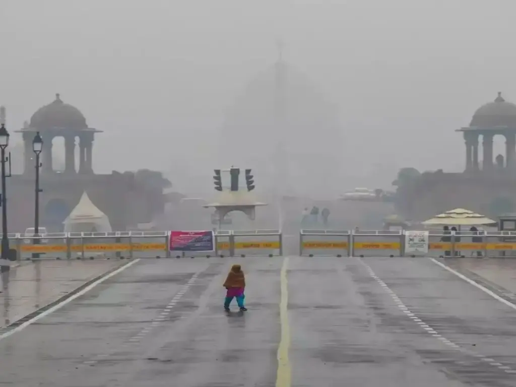 Delhi Weather: Rain and Temperature Drop Expected