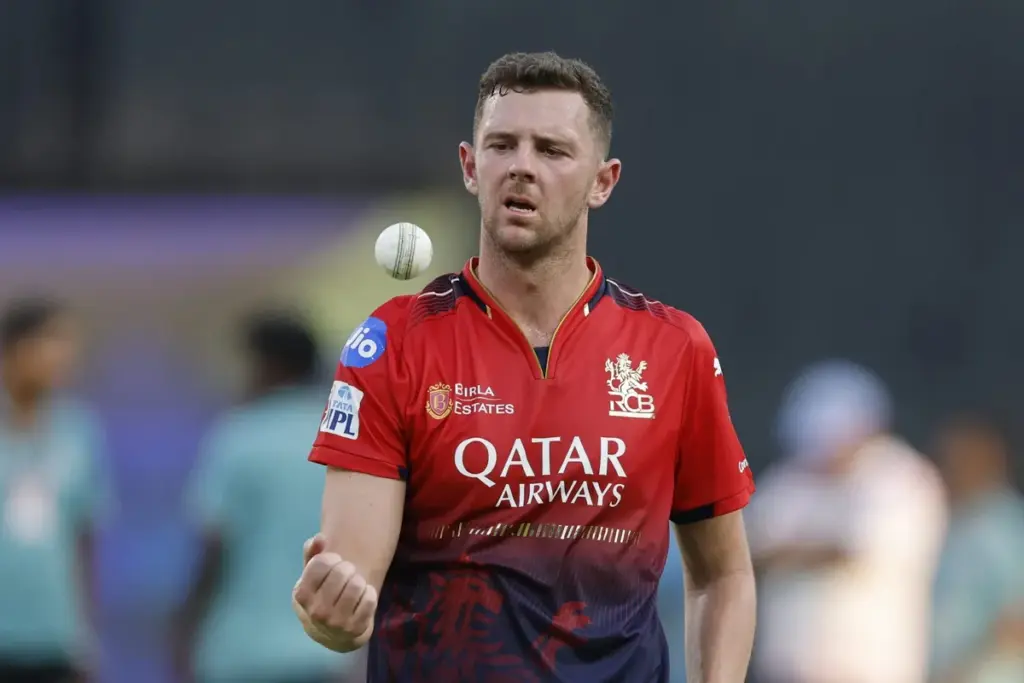 Hazlewood: Josh  Returns to RCB for IPL 2026