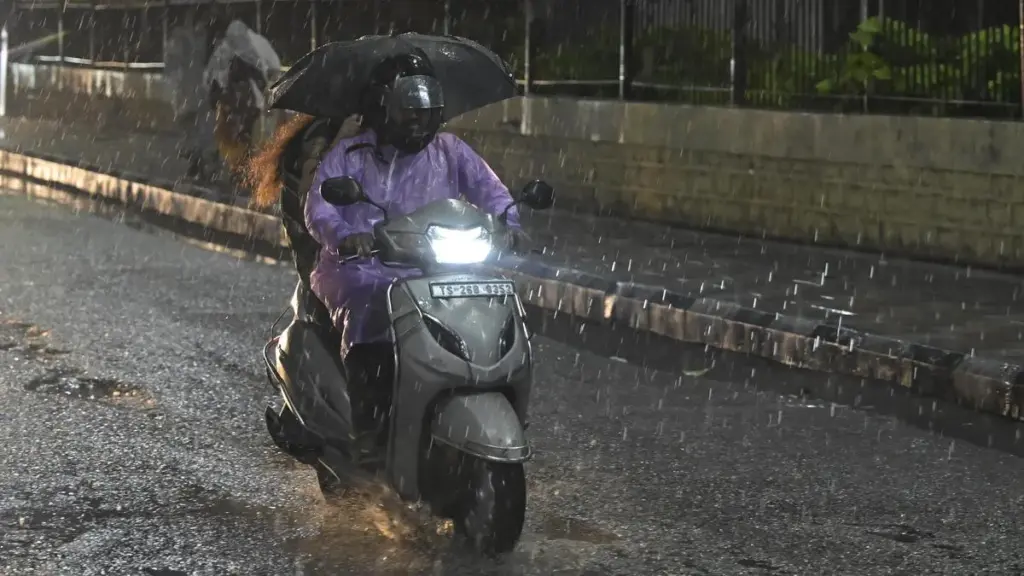 Hyderabad Faces Heavy Rain and Fuel Panic