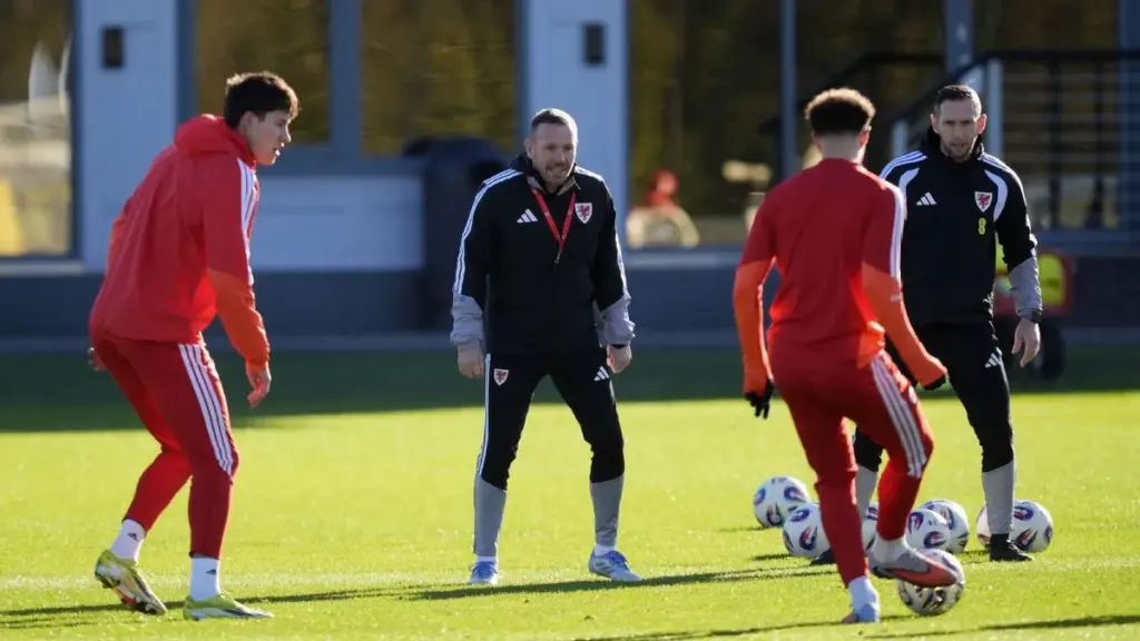 Kick: Wales Set to  Off Against Bosnia and Herzegovina