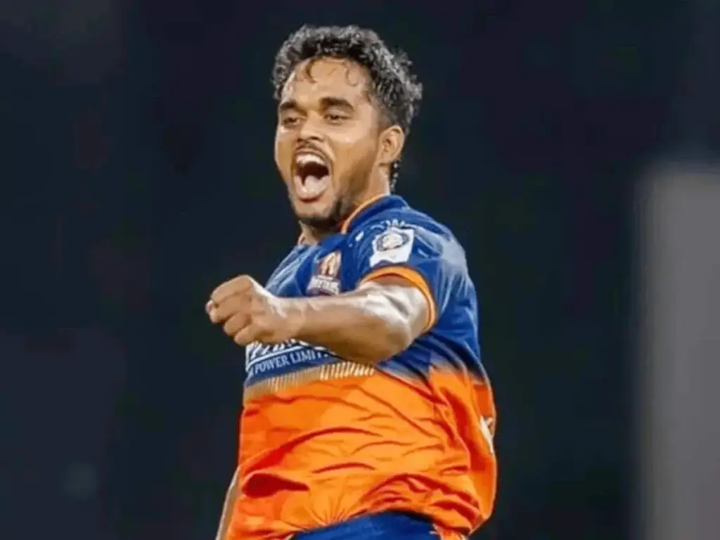 Mangesh Yadav Signs Rs 5.2 Crore Deal with Royal Challengers Bengaluru