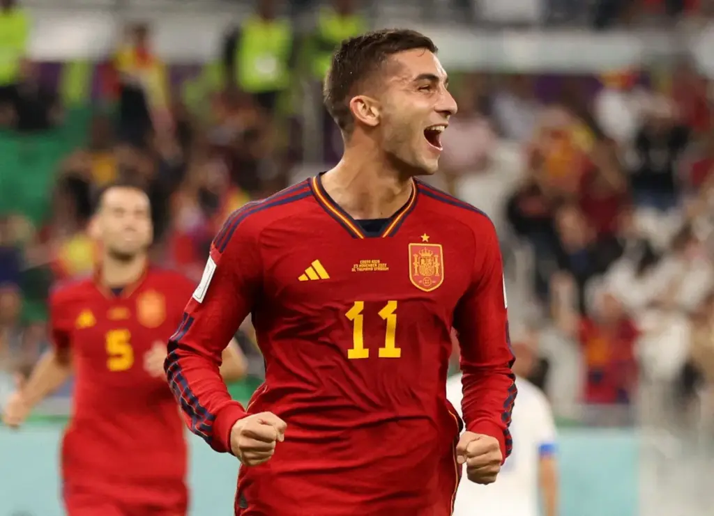 Ferran Torres Hits 200 Appearances for FC Barcelona