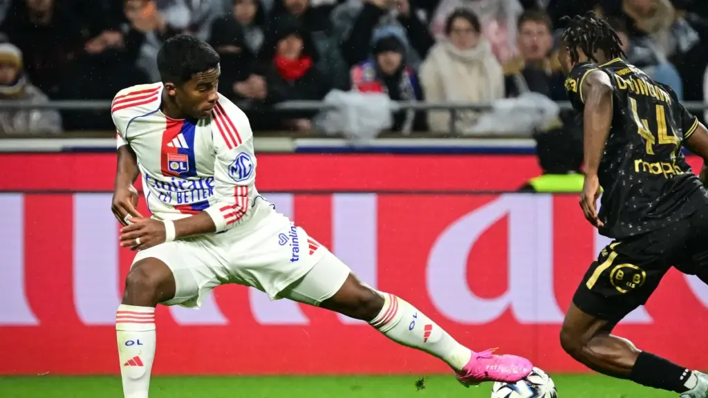 Lyon vs Lorient: Lyon Ends Winless Streak with 2-0 Victory