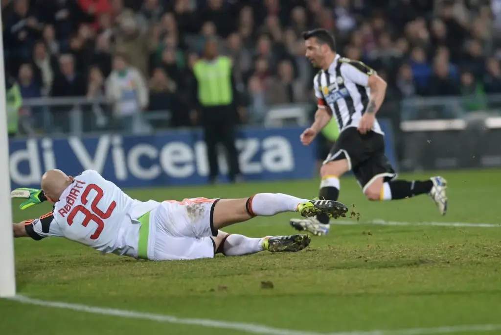 Milan vs udinese: AC : 3-0 Defeat at San Siro