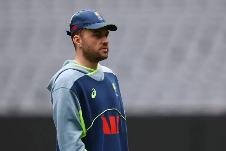 Josh Inglis makes IPL debut for Lucknow Super Giants