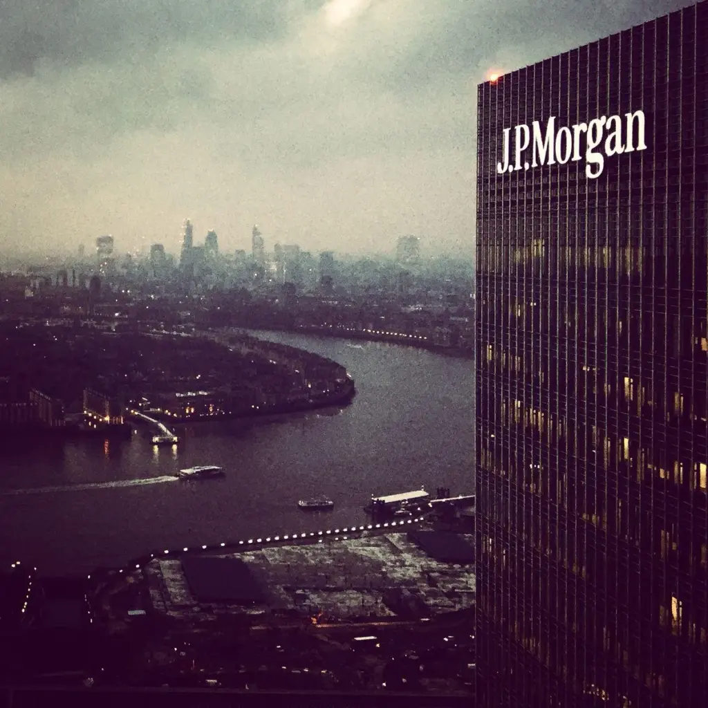 Jp morgan lawsuit against executive director