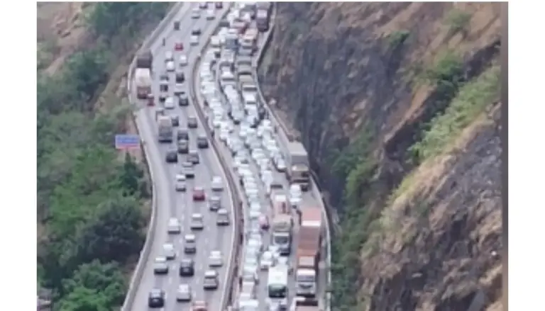Mumbai – pune expressway