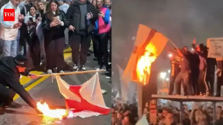 Fifa assessing reports after Argentina players display Falklands banner